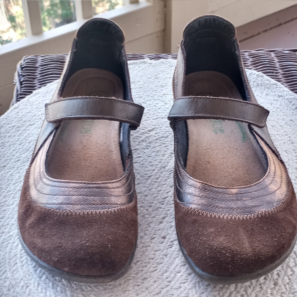 Naot Leather Kirei Mary Janes - Picture 11 of 15